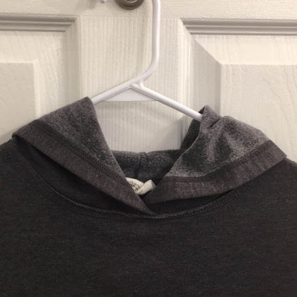 Tilley’s hoodie - Picture 3 of 4